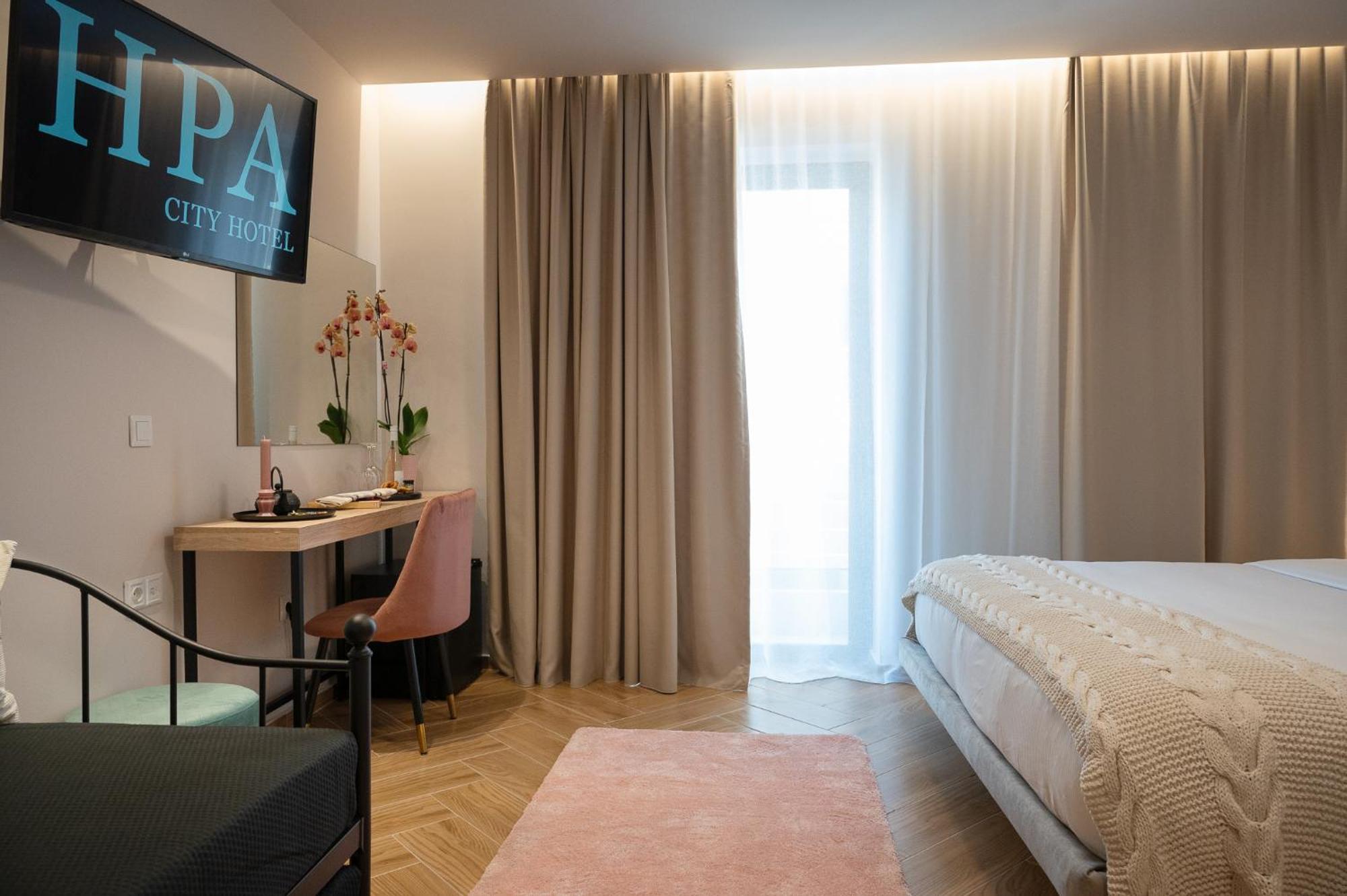 Ira - Ηρα Hotel กาลามาตา ภายนอก รูปภาพ