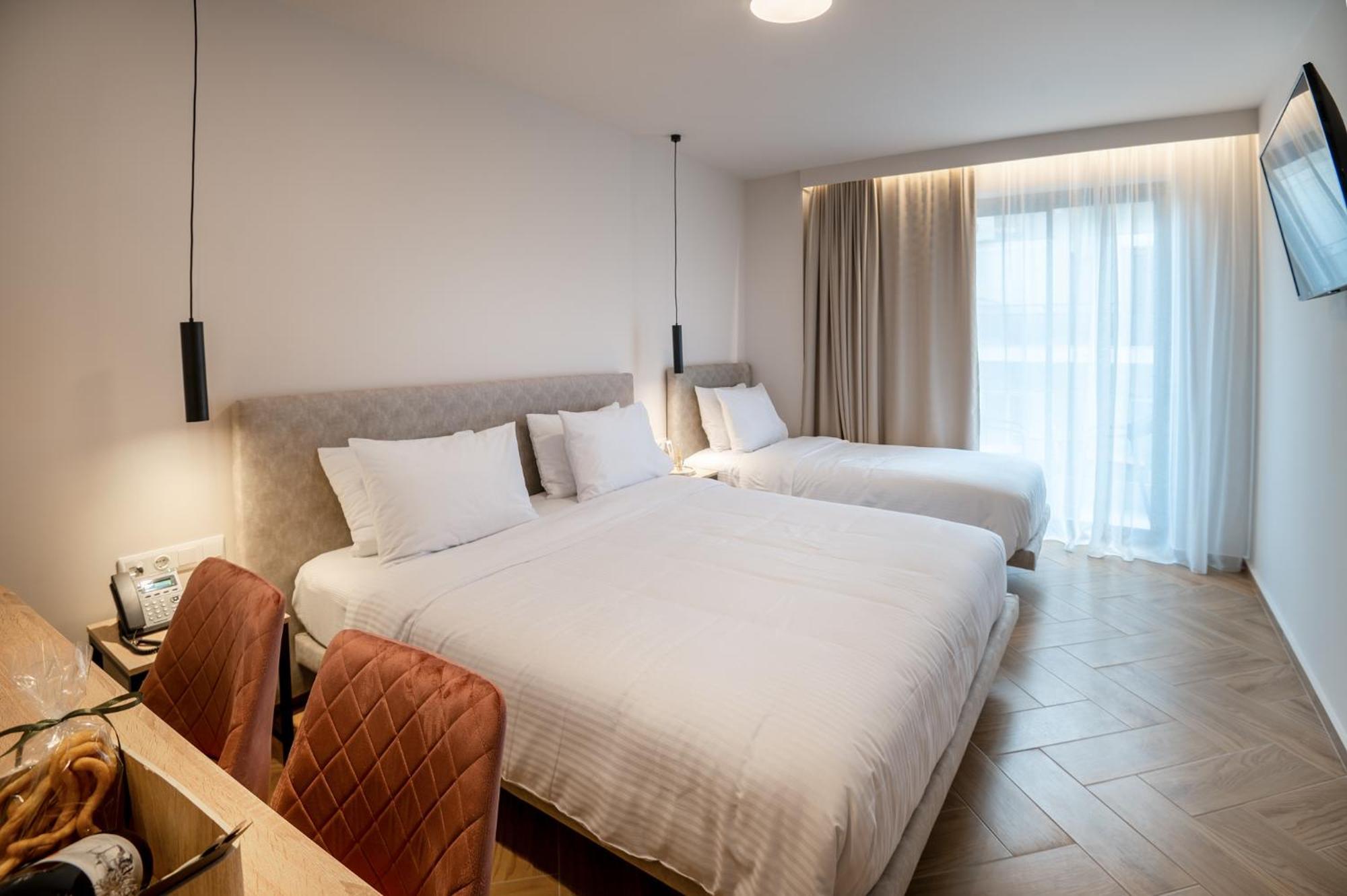 Ira - Ηρα Hotel กาลามาตา ภายนอก รูปภาพ