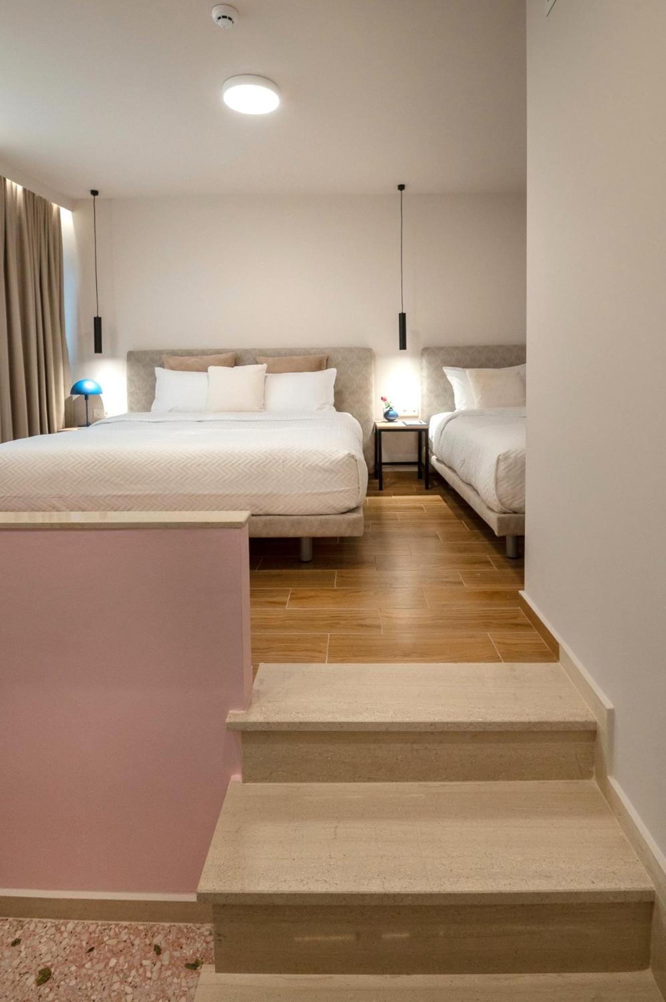 Ira - Ηρα Hotel กาลามาตา ภายนอก รูปภาพ