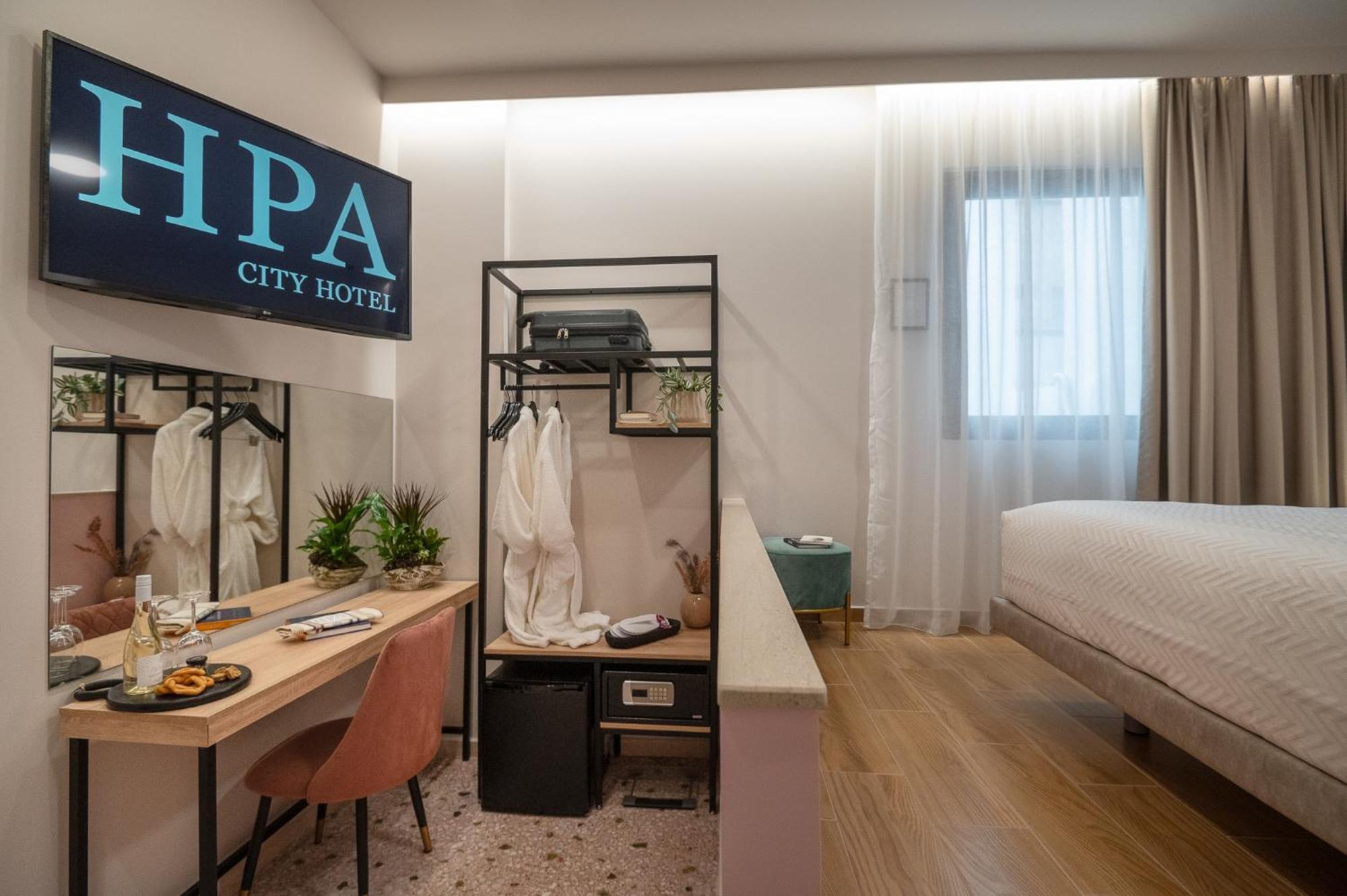 Ira - Ηρα Hotel กาลามาตา ภายนอก รูปภาพ