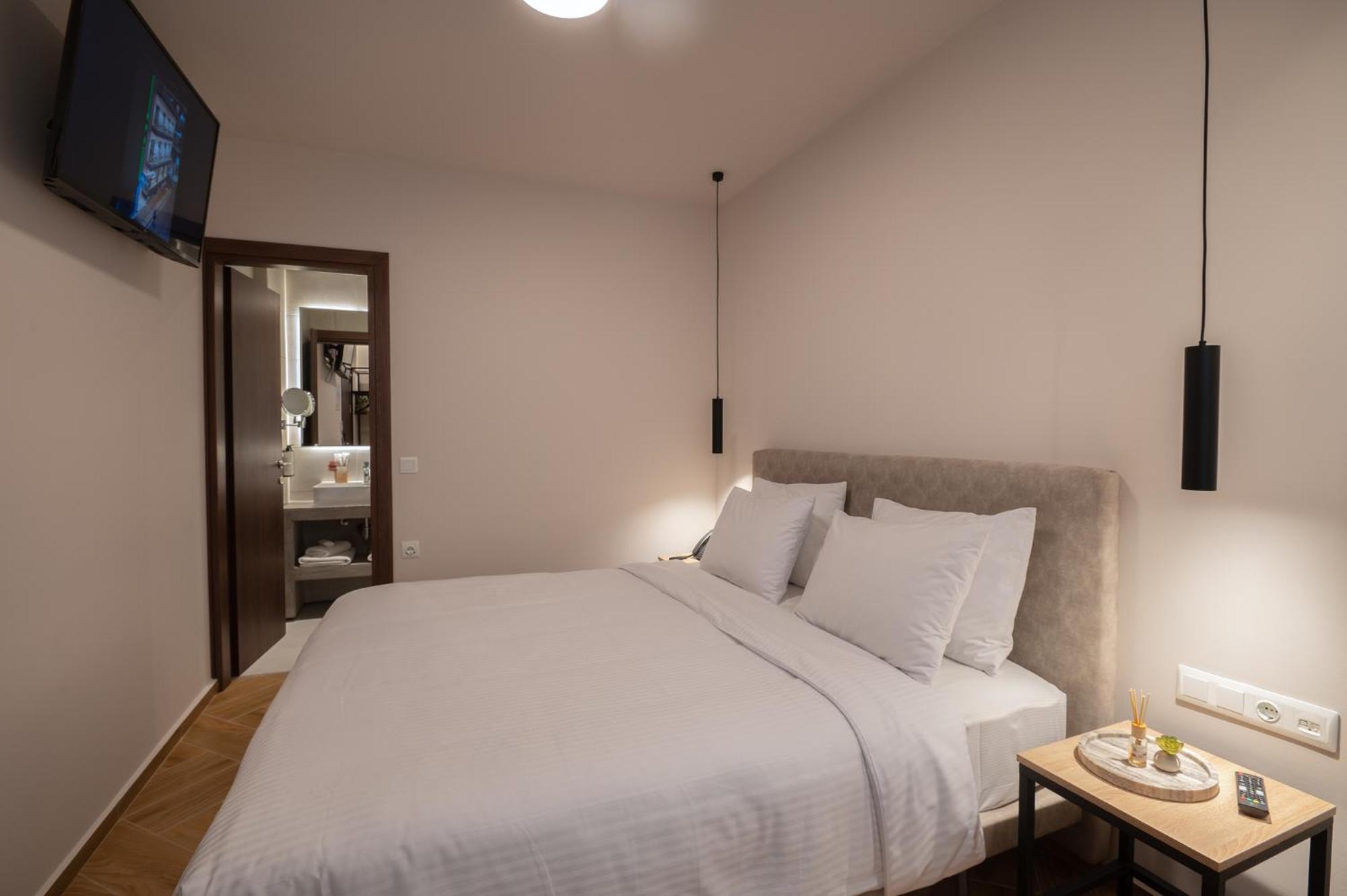 Ira - Ηρα Hotel กาลามาตา ภายนอก รูปภาพ