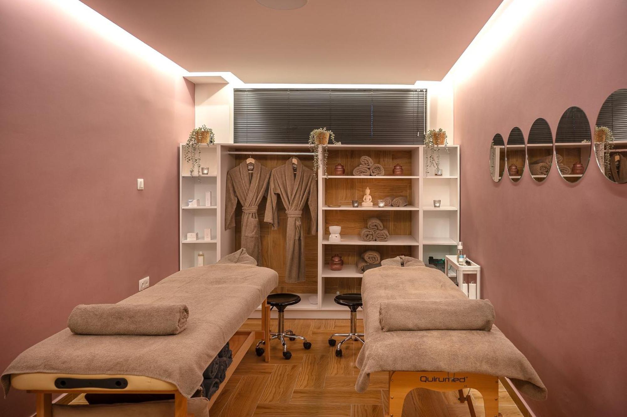 Ira - Ηρα Hotel กาลามาตา ภายนอก รูปภาพ
