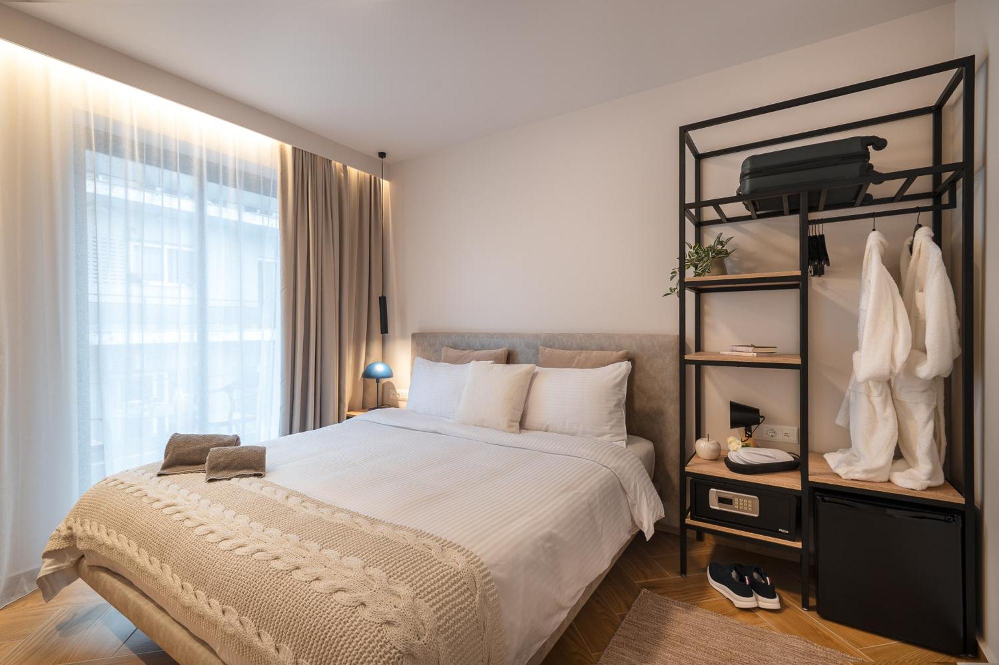 Ira - Ηρα Hotel กาลามาตา ภายนอก รูปภาพ