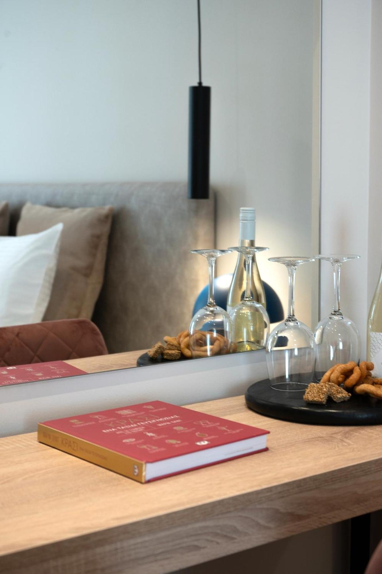 Ira - Ηρα Hotel กาลามาตา ภายนอก รูปภาพ