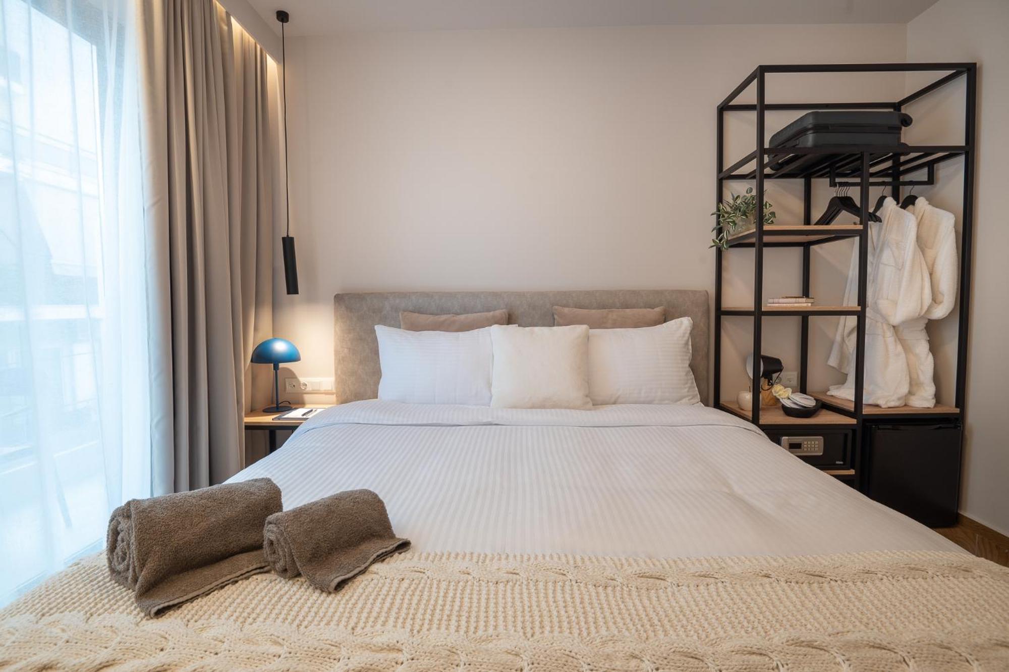 Ira - Ηρα Hotel กาลามาตา ภายนอก รูปภาพ